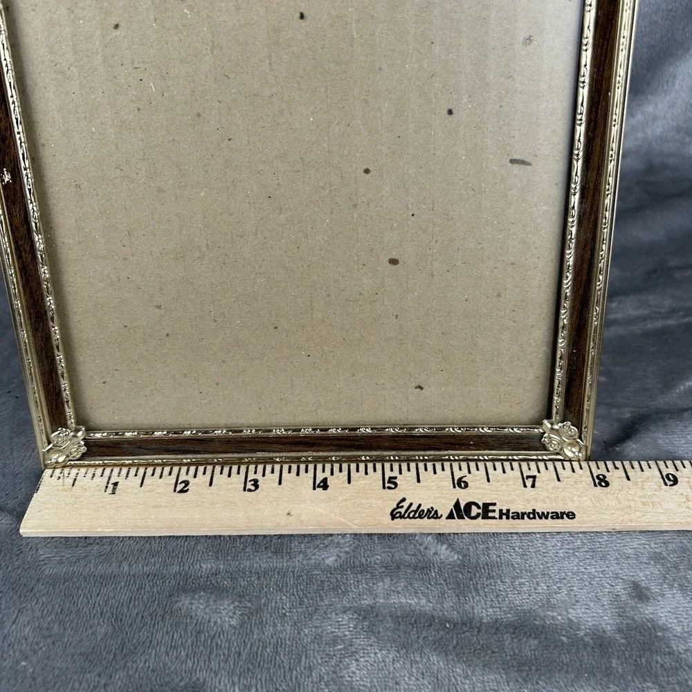 Vintage 8x10 Gold-Tone Frame Free Standing Vertical or Horizontal Faux Wood Trim